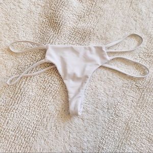 Poppy’s Bikinis White Opium Bottom
